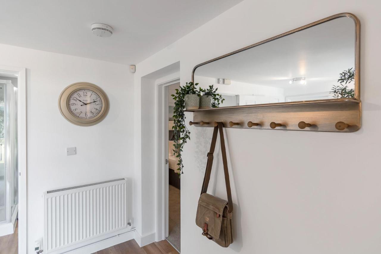 Rural 2-Bed Home Near Snetterton Larling Bagian luar foto